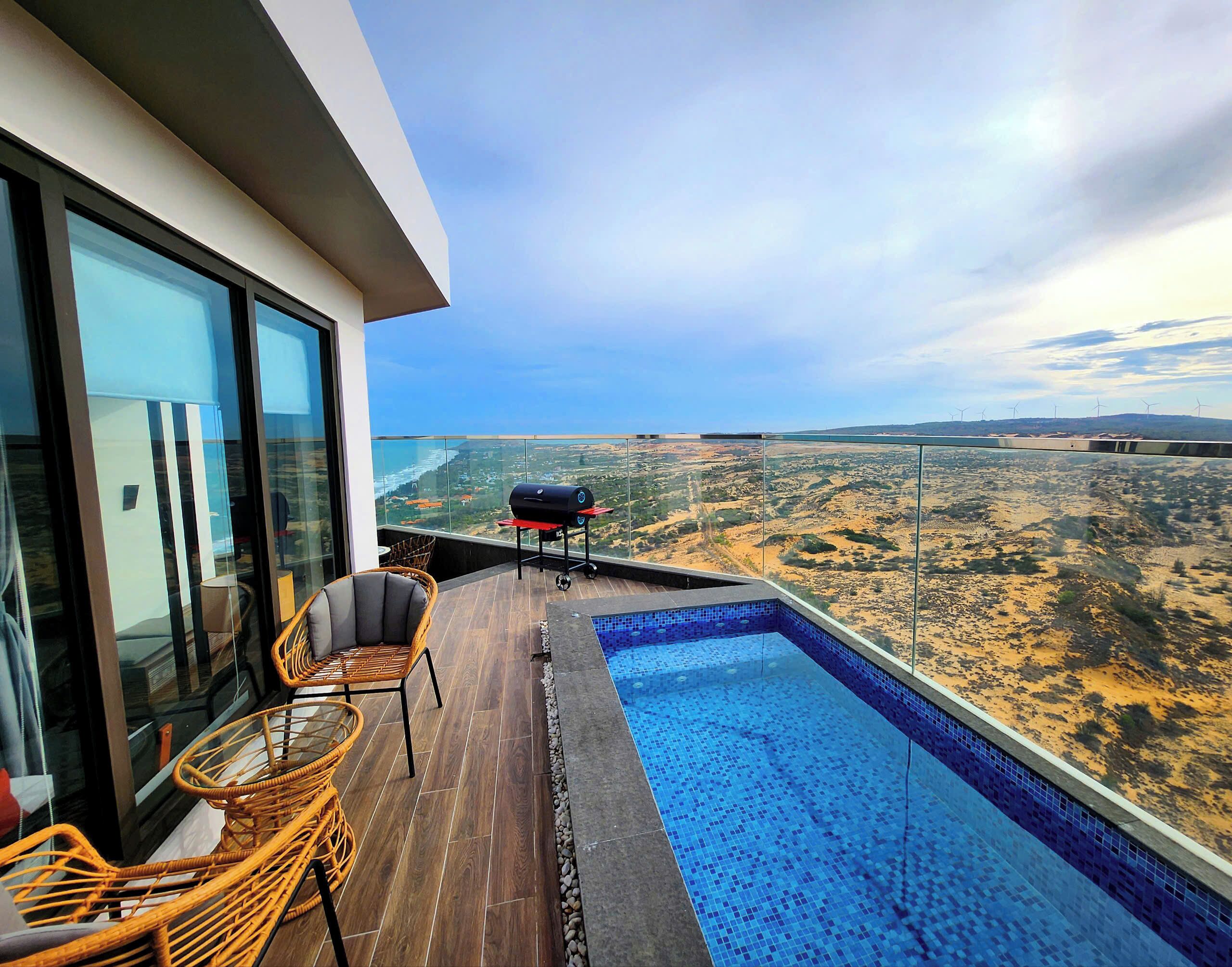 Penthouse empresarial, 1 habitación, alberca privada, vista al jardín | Artículos del minibar gratis y caja de seguridad en la habitación 