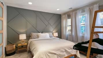 2 bedrooms, iron/ironing board, WiFi, bed sheets