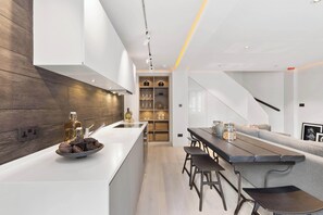 Interior - Knightsbridge & Chelsea Lux 2 bed Duplex (London)