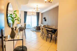 Interior - Dubai Marina Diamond 4: Chic 2BHK Apt with amazing views (دبي)