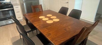 3-bedroom house with WiFi and AC in Ontario