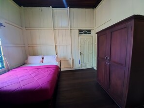 5 habitaciones y tabla de planchar con plancha 