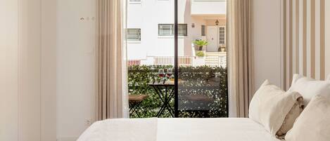 Comfort Apartment, 3 Bedrooms, Non Smoking, Balcony | 3 bedrooms, iron/ironing board, free WiFi