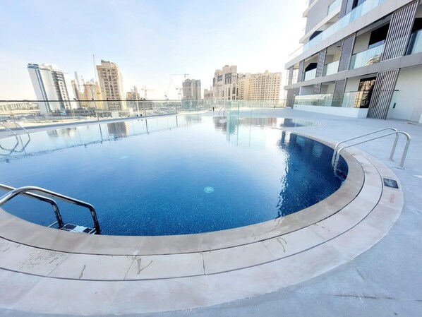 Pool - BrandNew,1200sqf,luxuryfurniture,downtown dubai, see fireworks from your bed (Dubai)
