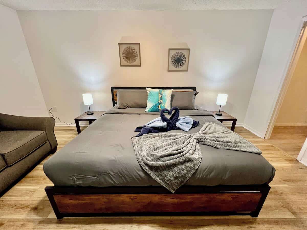 3 bedrooms, iron/ironing board, travel crib, WiFi