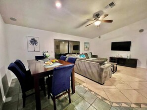 Smart TV, offices - family Spacious Heated Pool Home 5 Min To Weeki Wachee (Spring Hill)
