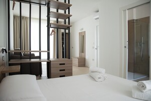 1 habitación, minibar y caja de seguridad en la habitación 