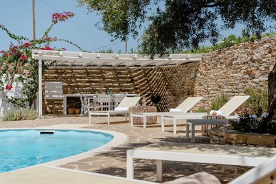 Villa Rocabella – Just 100m from Glyfada Beach