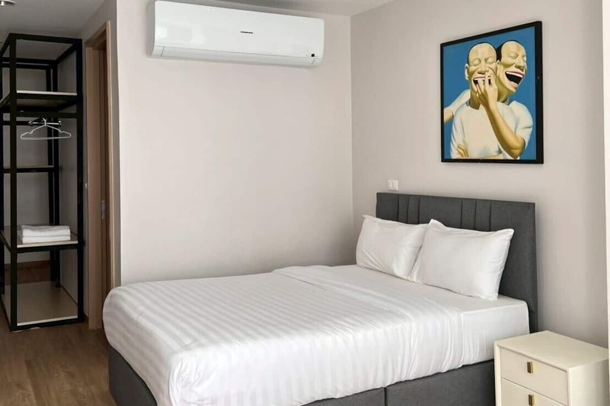 4 Bedrooms Exclusive Apartment (Unit 302) | 4 bedrooms, premium bedding, down duvets, desk