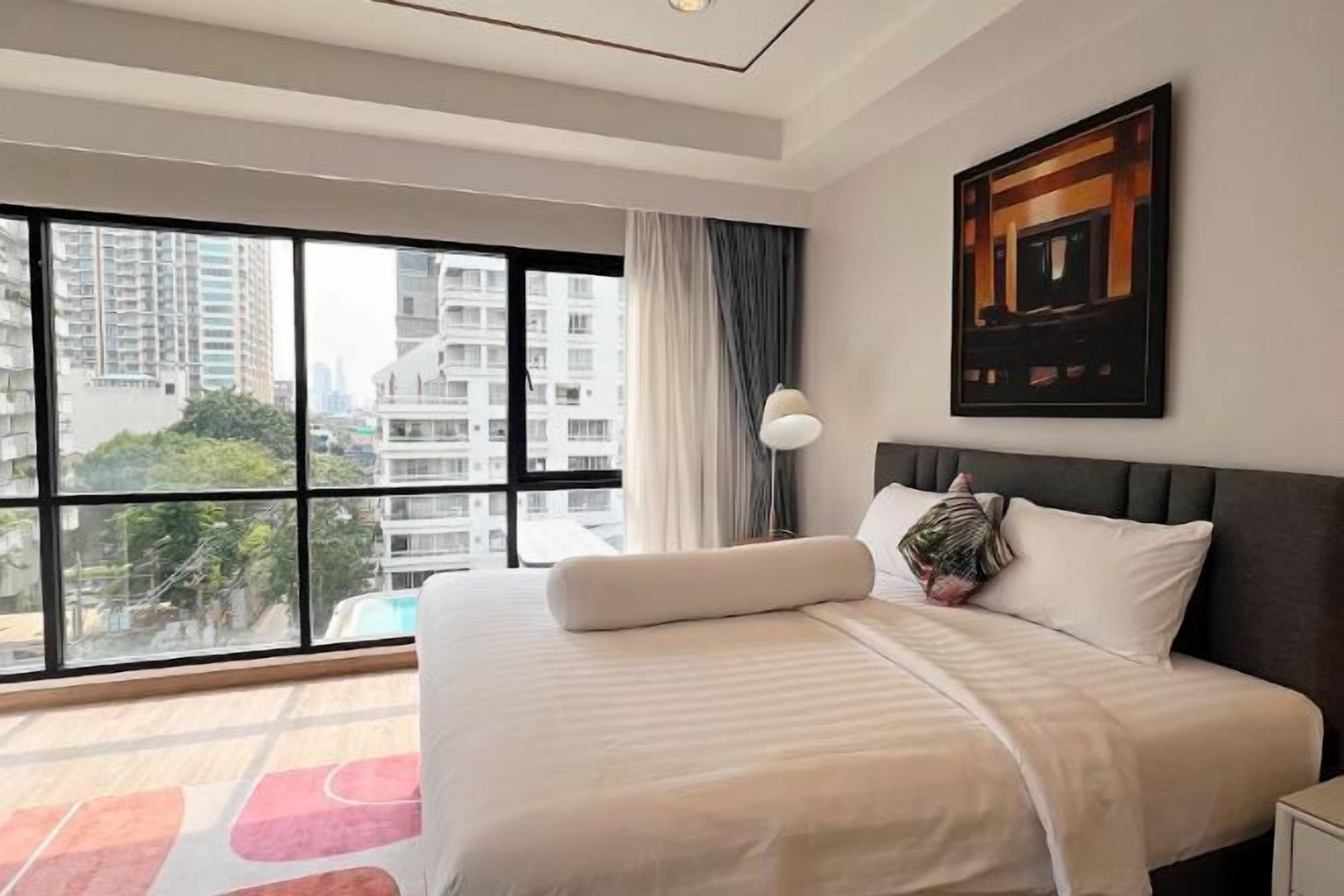 Premium bedding, down comforters, individually furnished, desk