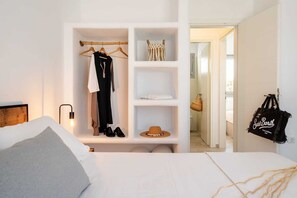 2 bedrooms, iron/ironing board, travel cot, free WiFi
