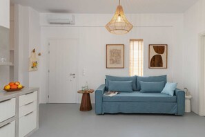 TV - Villa Solena, Agia Anna (Naxos)