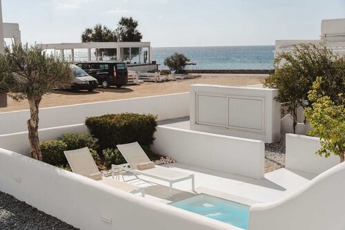 Villa Amy , Agios Prokopios Beach Front