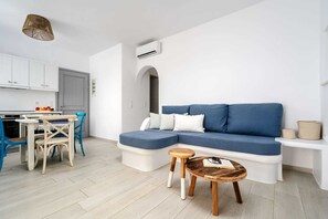 TV - Villa Azur, Agia Anna (Naxos)