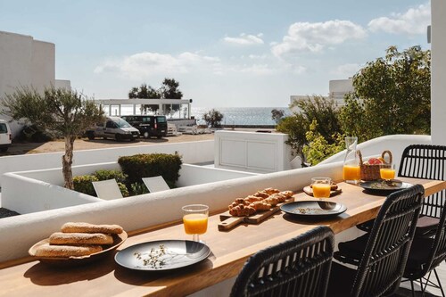 Villa Karla, Agios Prokopios Beach Front