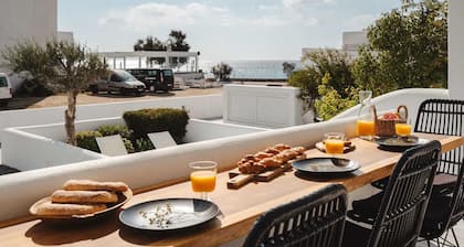 Villa Karla, Agios Prokopios Beach Front