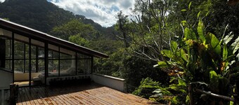 Recanto Darwin, spacious, fresh and equipped, with swimming pool, in the State Park.