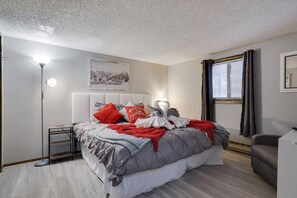 3 chambres, fer et planche à repasser, Wi-Fi gratuit, draps fournis
