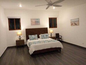 4 bedrooms, iron/ironing board, WiFi, bed sheets