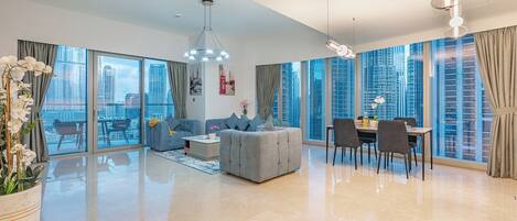 Télévision à écran plat de 52 pouces avec chaînes par câble