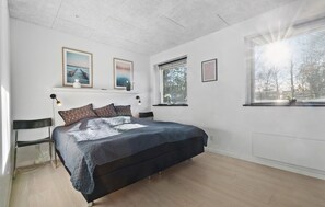 4 bedrooms, free WiFi