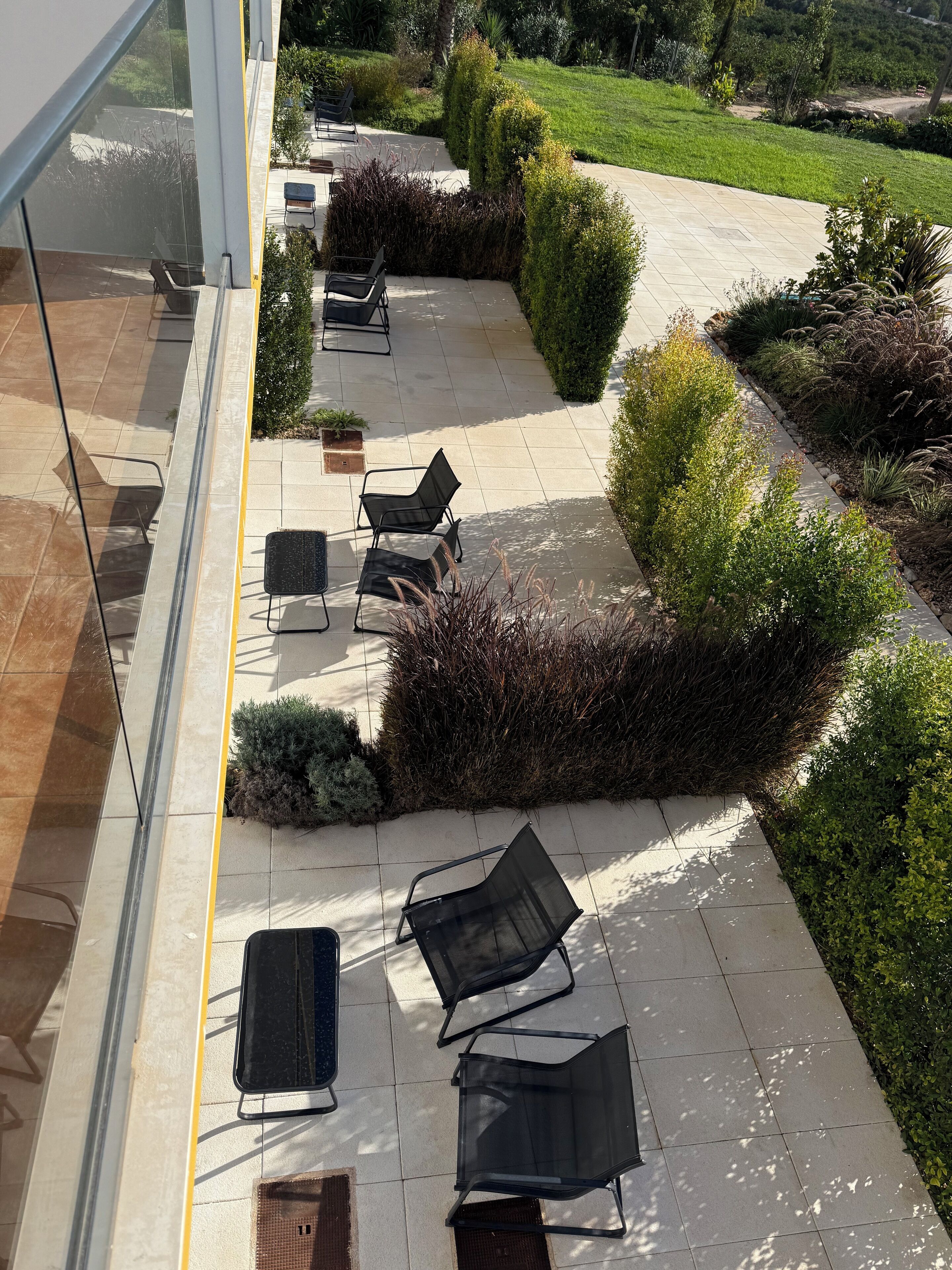 Familie appartement, patio, uitzicht op tuin | Terras