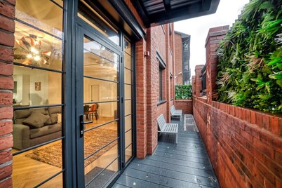 Luxurious 3-Bedroom Apartment