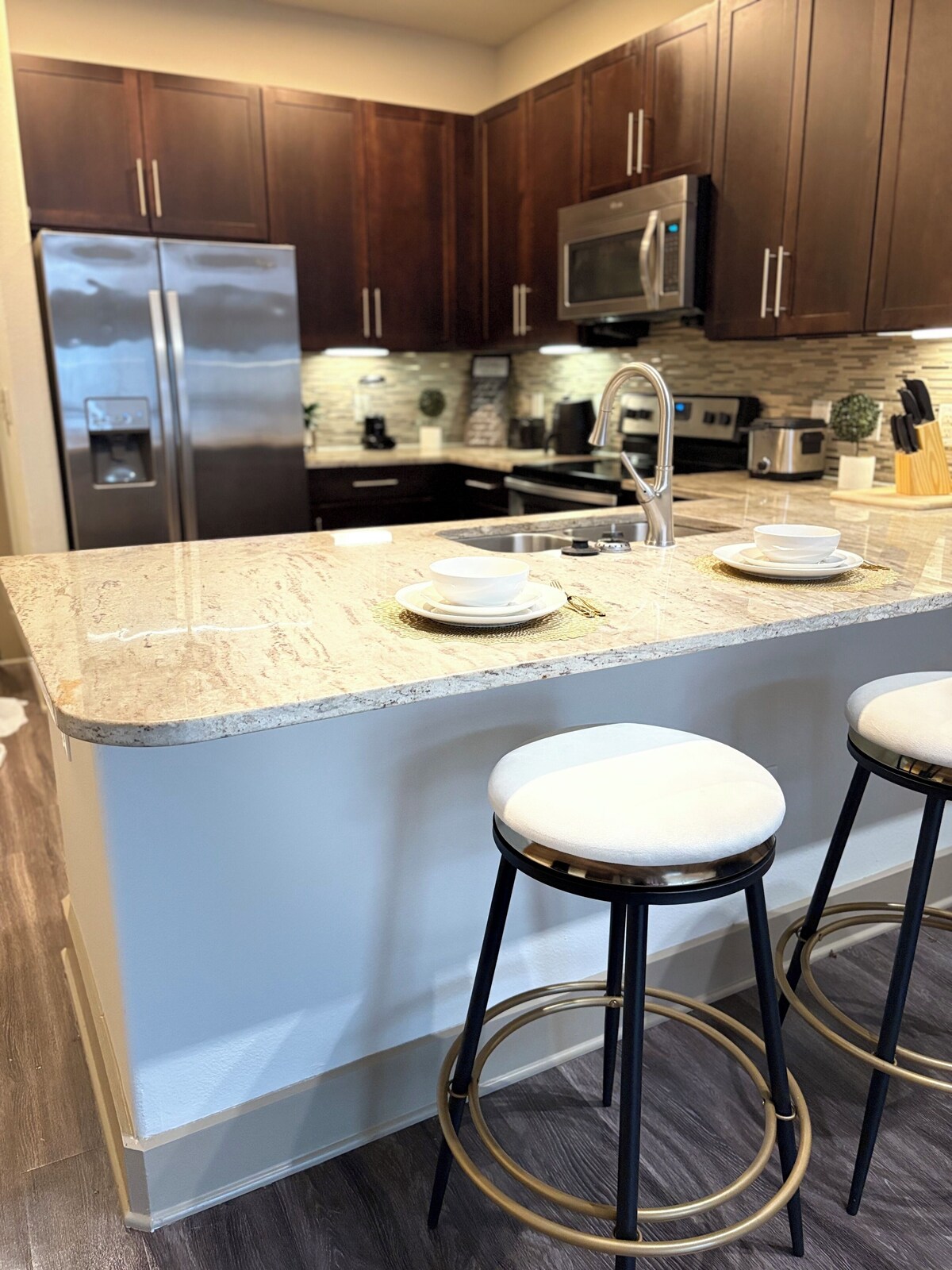 Photo 6 of Cozy 1-bedroom condo in fantastic Downtown Houston with fitness room, WiFi !