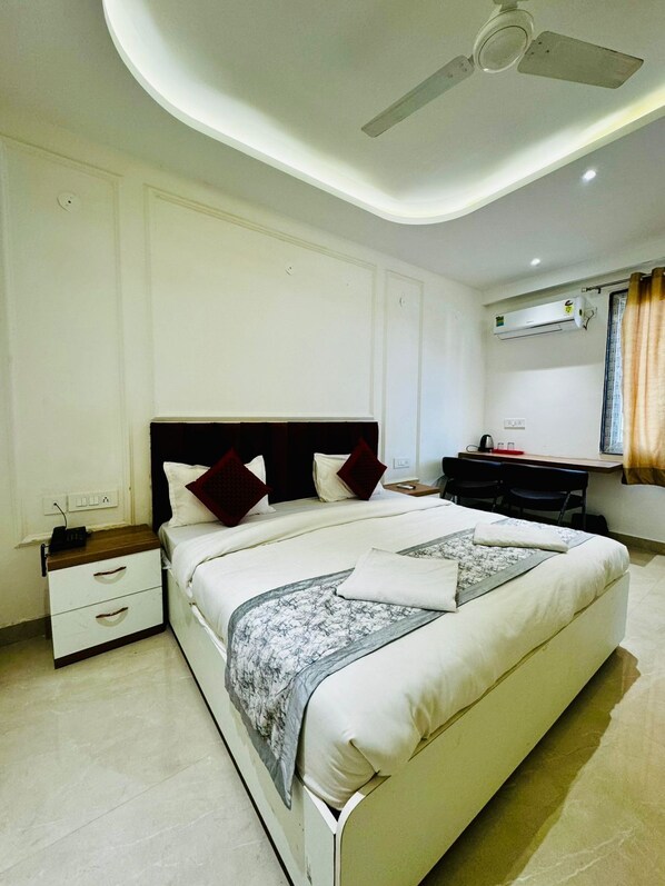 Phòng đôi Deluxe | Bàn, truy cập Internet không dây miễn phí