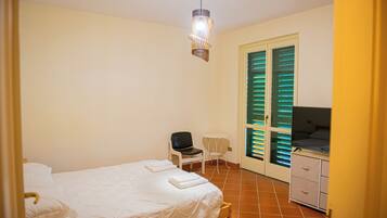 Villa, Balcony, Sea View | 6 bedrooms, free WiFi