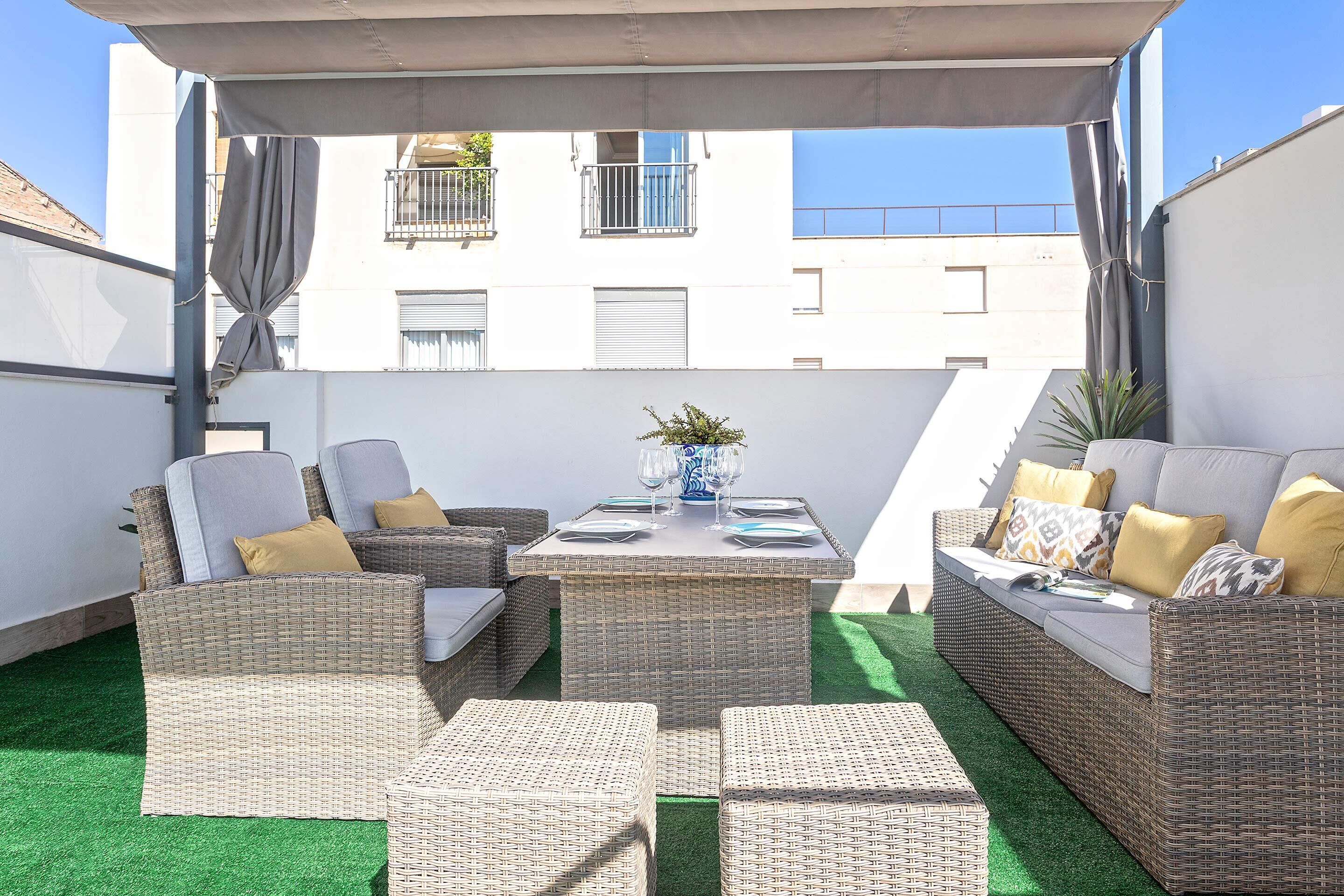 Apartment (5 Bedrooms) | Terrace/patio