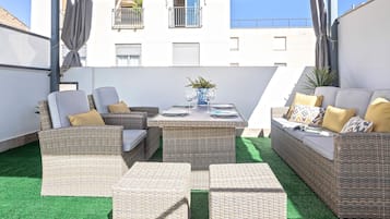 Apartment (5 Bedrooms) | Terrace/patio
