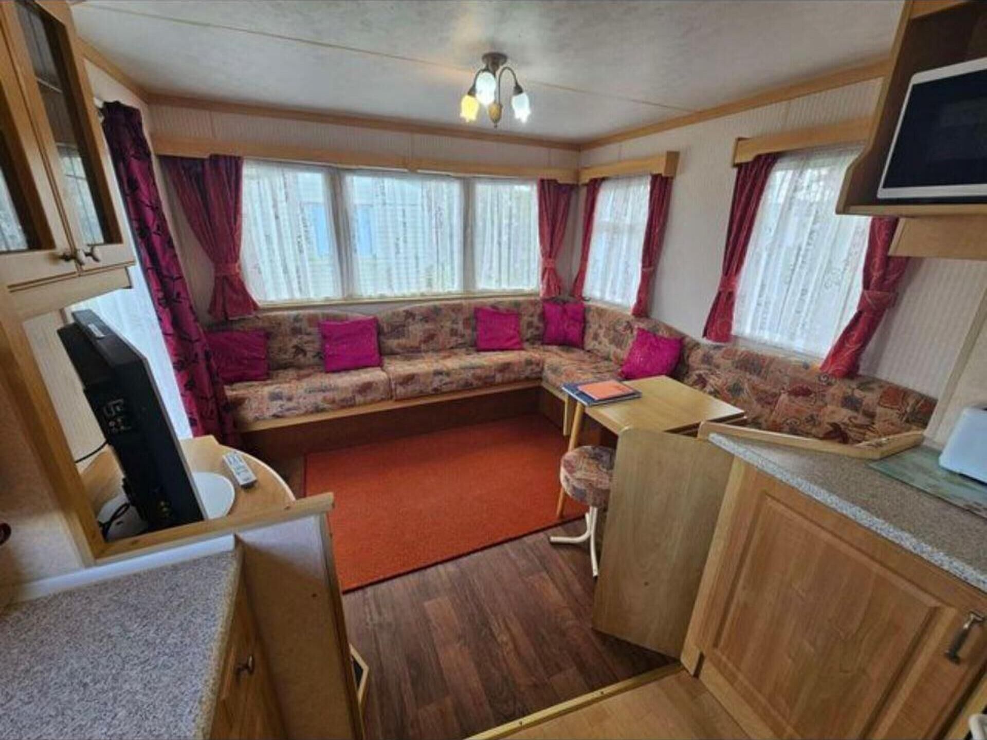 Chalet | Living area | TV