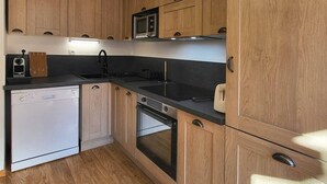 Unclassified image, 3 of 10, button - Spacious apt for 6, pool & sauna, near slopes & shops (Les Orres)