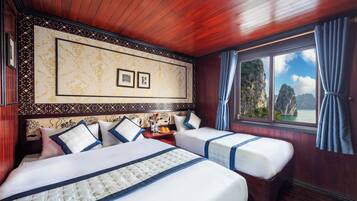 Hypo-allergenic bedding, minibar, desk, soundproofing