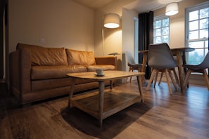 TV - Taynuilt Inn Apartments  (Taynuilt)