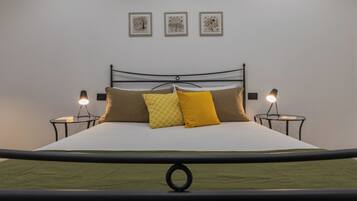 Apartment | 1 bedroom, iron/ironing board