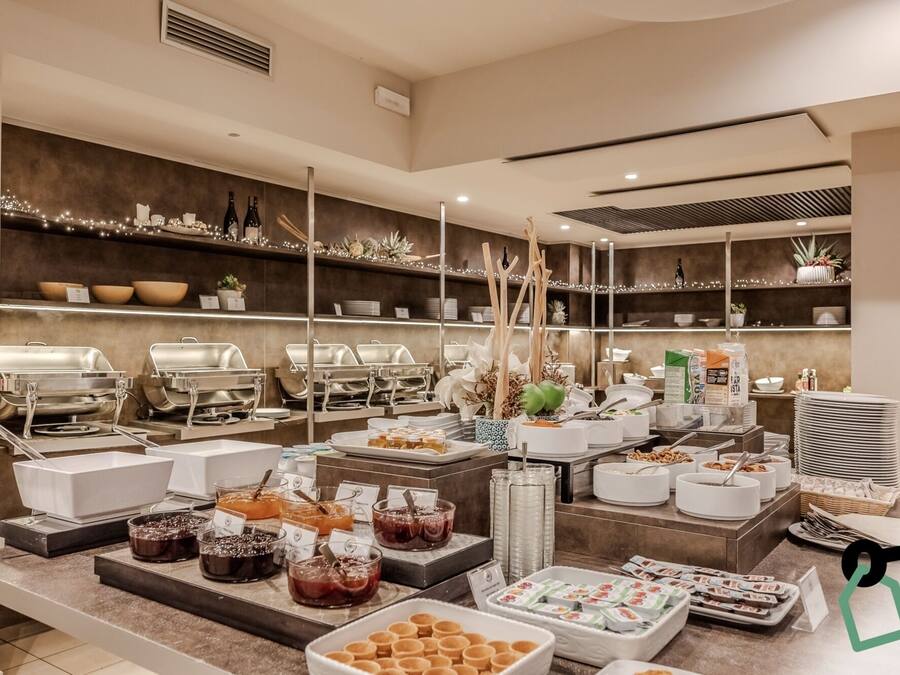 Food court