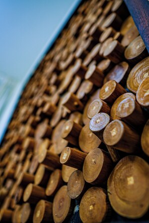 Miscellaneous - Stylish 1-Bedroom Apartment in Prime Location Furnished with Top Amenities. (Dubai)