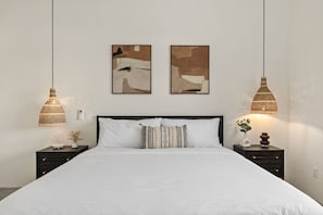 2 chambres, fer et planche à repasser, Wi-Fi, draps fournis