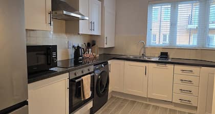Dublin - 3 Bedroom Cosy Home - Sleeps Max 7