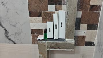 Deluxe Double Room | Bathroom | Shower, soap, shampoo, toilet paper