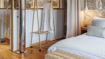 1 bedroom, desk, iron/ironing board, travel cot