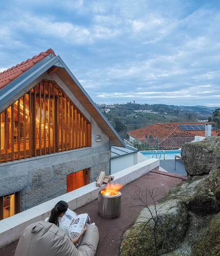 Cozy chalet in amazing Amarante with heated pool all year round and fireplace