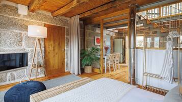 1 bedroom, desk, iron/ironing board, travel crib