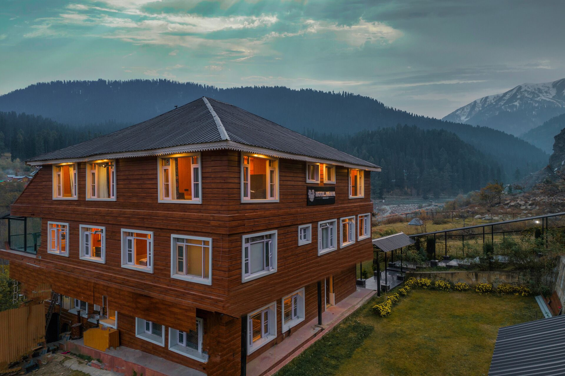 واجهة المنشأة