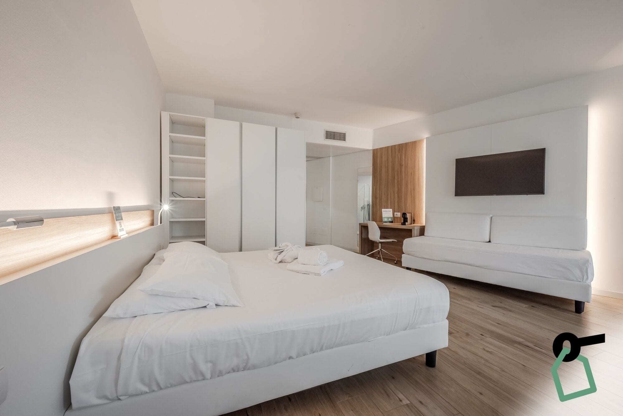 Tripla Comfort | Minibar, una cassaforte in camera, una scrivania