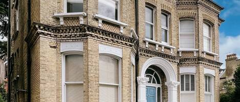 Bagian depan properti