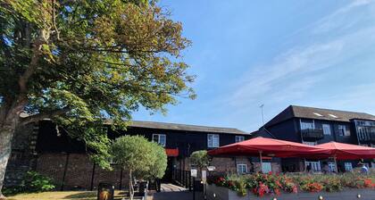 Pretty City Centre Cottage