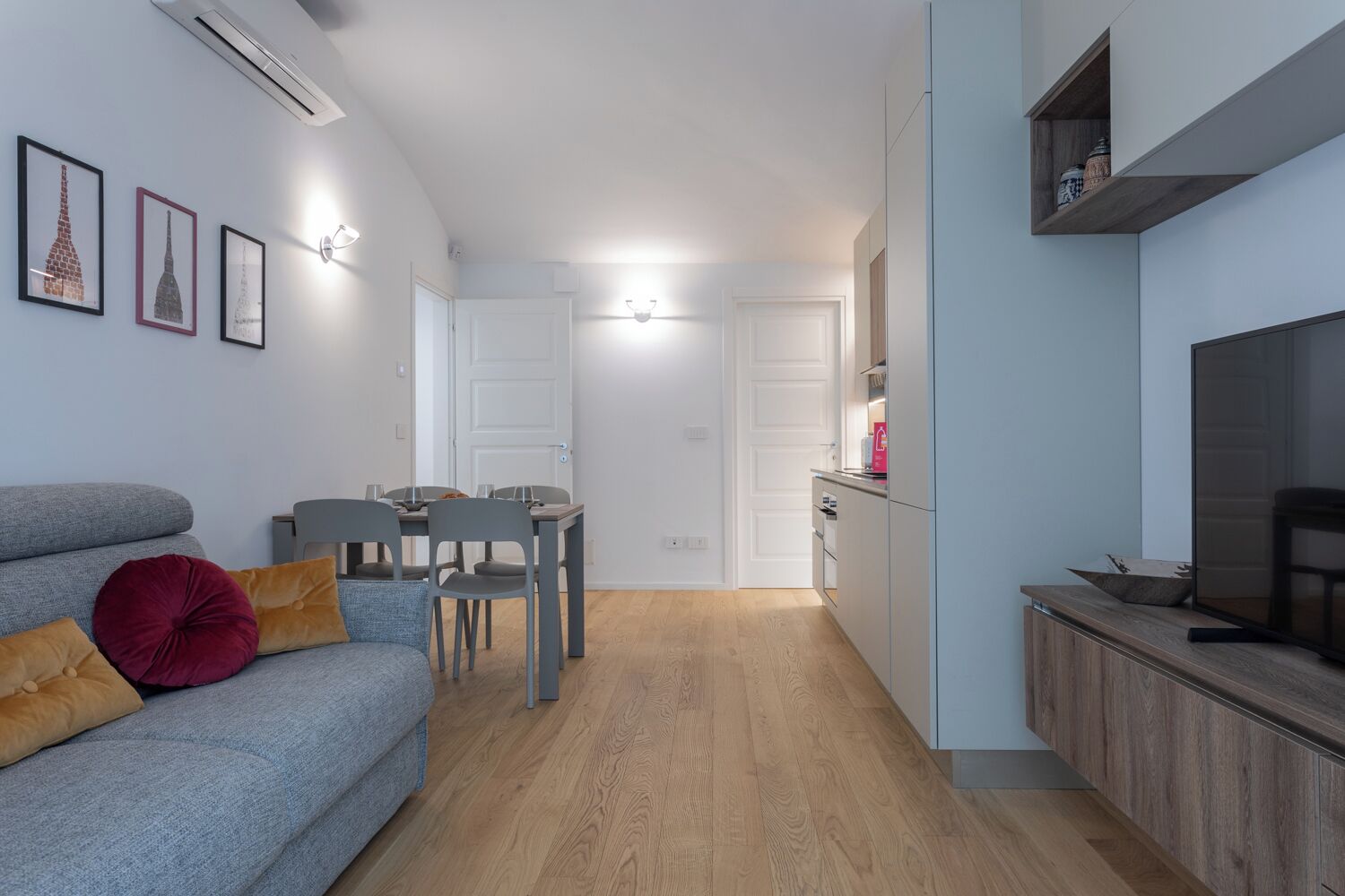 Apartamento | Área de estar | TV 35 polegadas com canais digitais